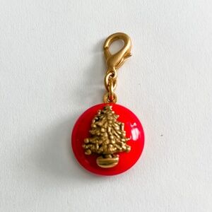 VTG JOHN WIND MAXIMAL ART Gold And Red Christmas Tree Cabochon Charm